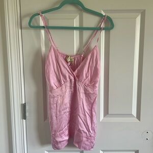 NWT DX Collection Pink V-Neck Slip Top Size Medium